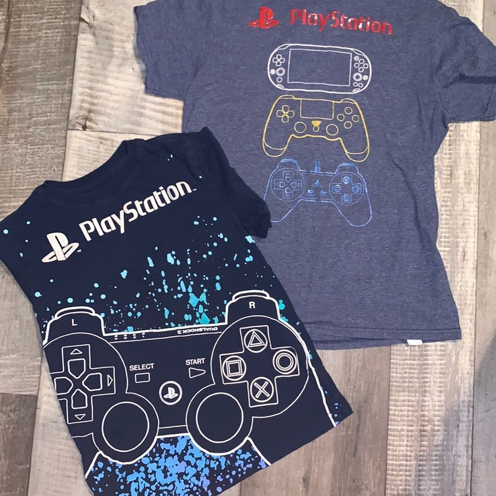 Lot of 2‎ PLAYSTATION gaming T-shirts - size M-(8)